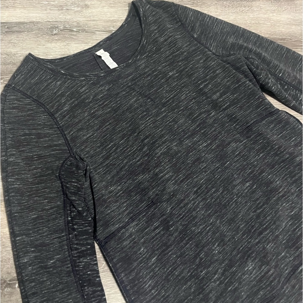 Lululemon sweatshirt